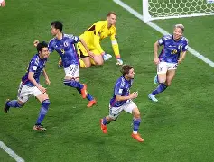 捷克队半场暂时领先德国,气势如虹的球员